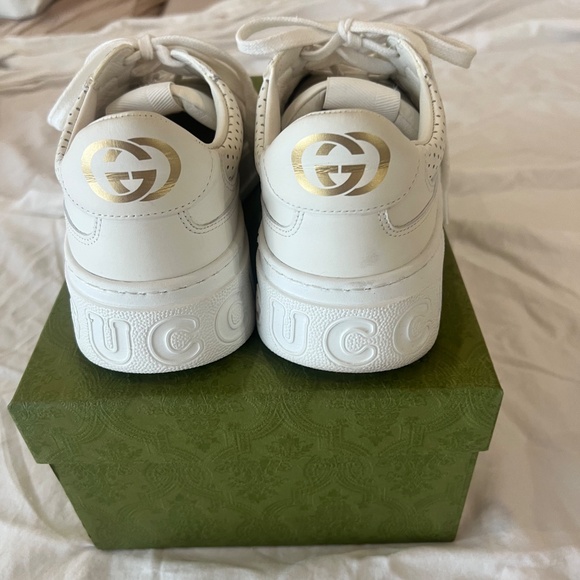 Gucci Sneakers size 9 - Picture 2 of 3